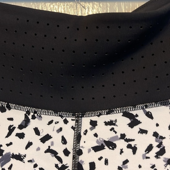 Athleta NWT Printed Stealth TruCool Capri - Picture 8 of 12